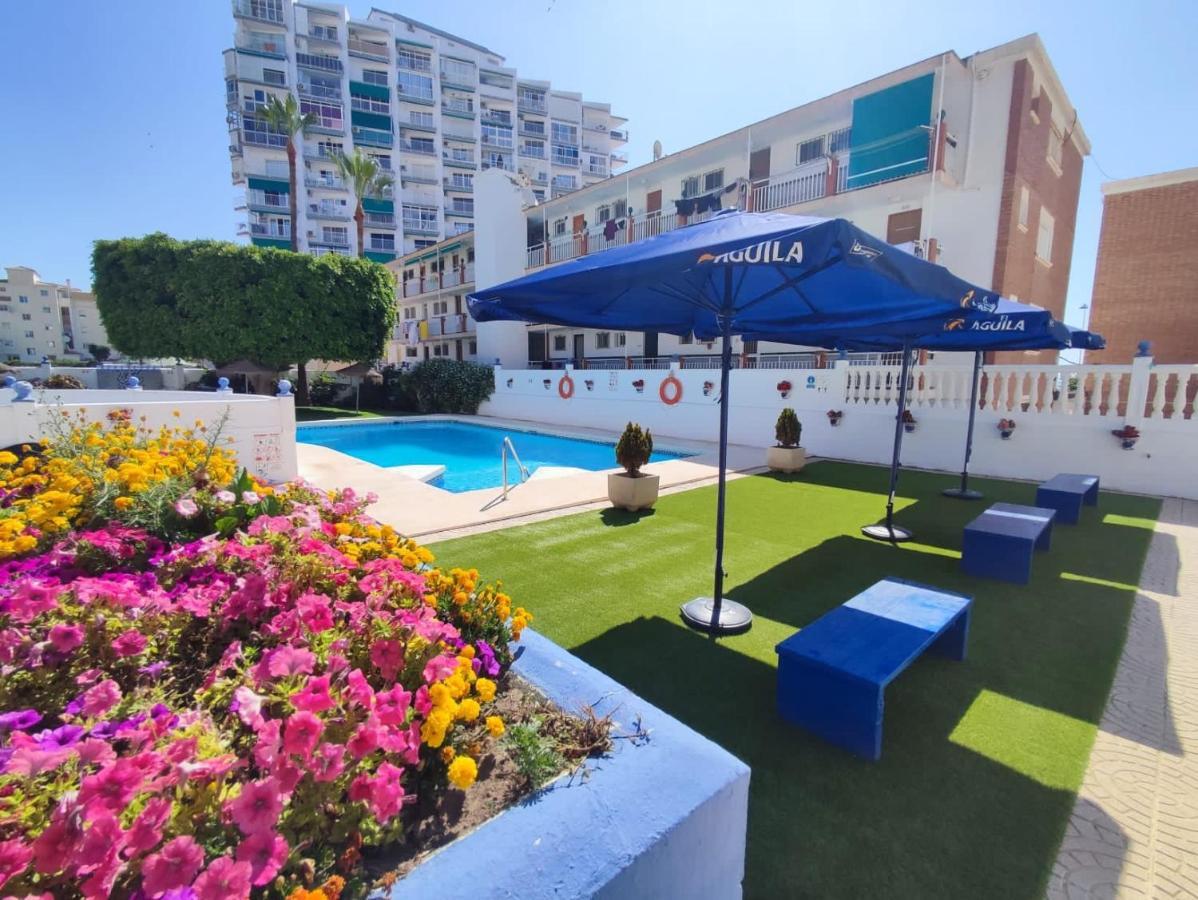 Luxury Beachfront Apartment In Benalmadena Costa Exterior foto