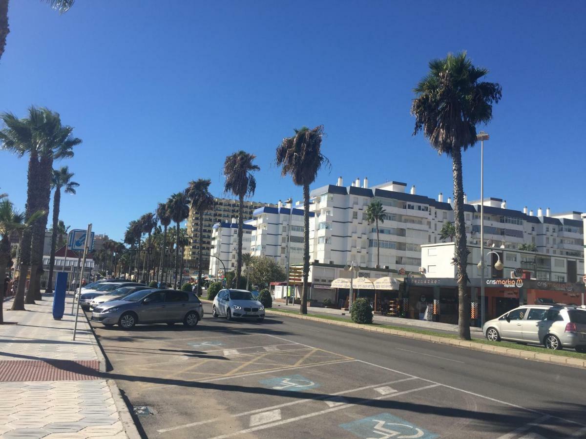 Luxury Beachfront Apartment In Benalmadena Costa Exterior foto